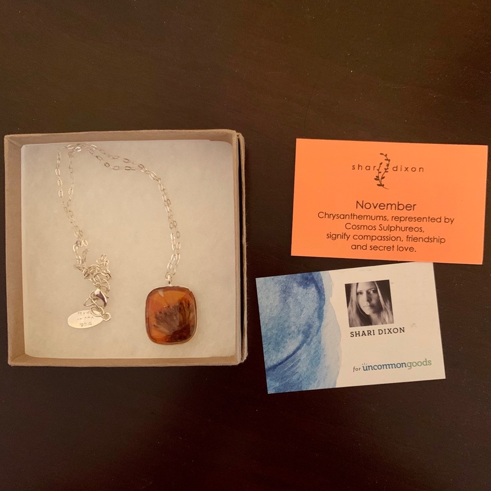 NWT Birth month Pressed Flower Pendant Necklace - Picture 3 of 7